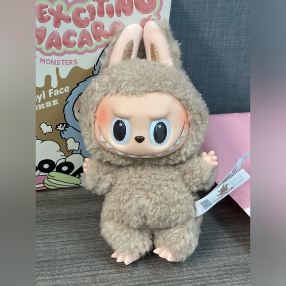 Pop Mart Exciting Macaron Labubu The Monsters- Confirmed Toffee - Picture 7 of 15